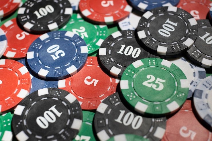 Platform bongkar4d menampilkan permainan kasino, taruhan olahraga, dan pasar esports